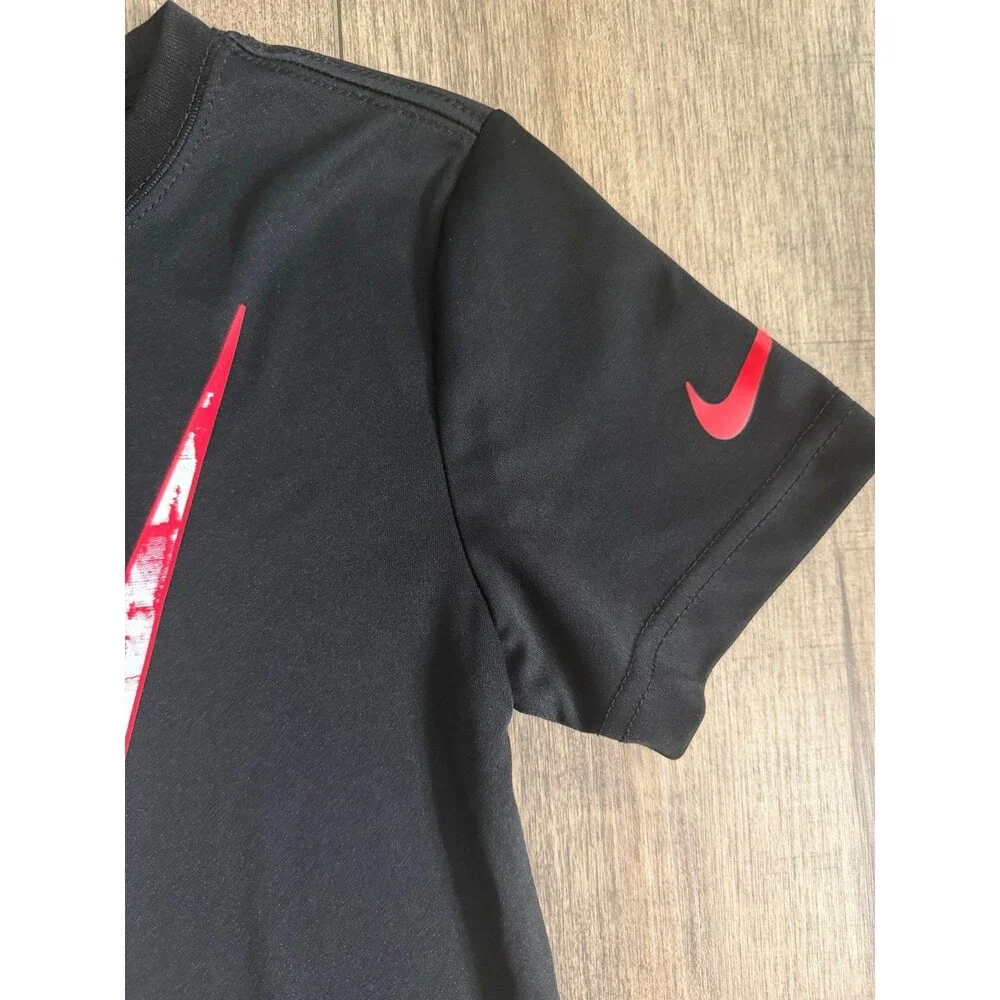 Nike dry fit black t-shirt boys size 5/6